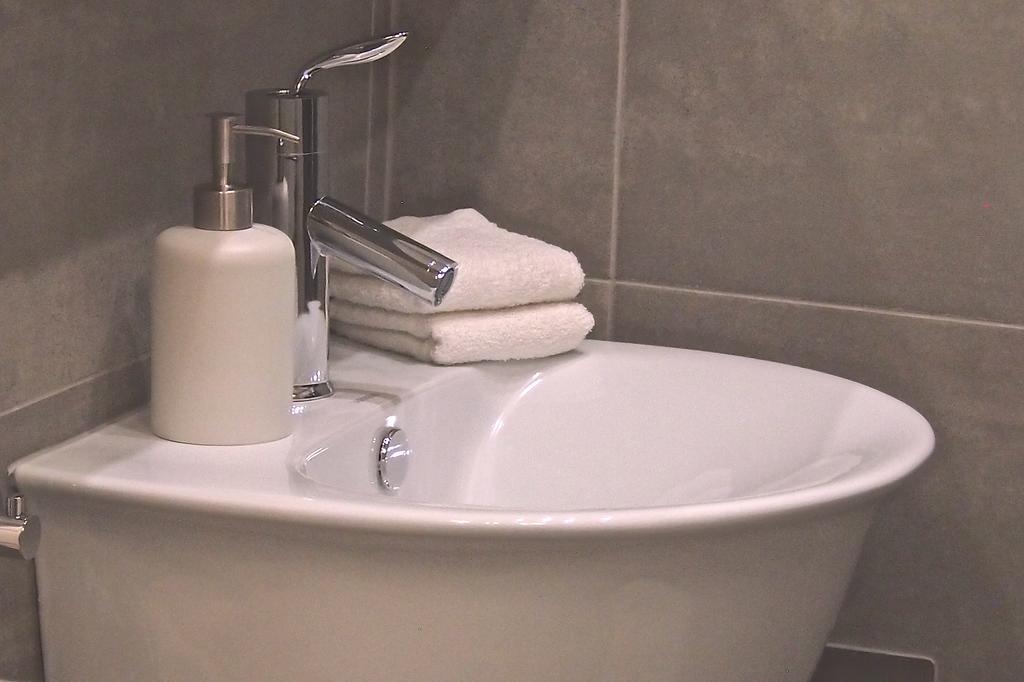 Royal Way Snug - Old Town Apartment วอร์ซอ ภายนอก รูปภาพ
